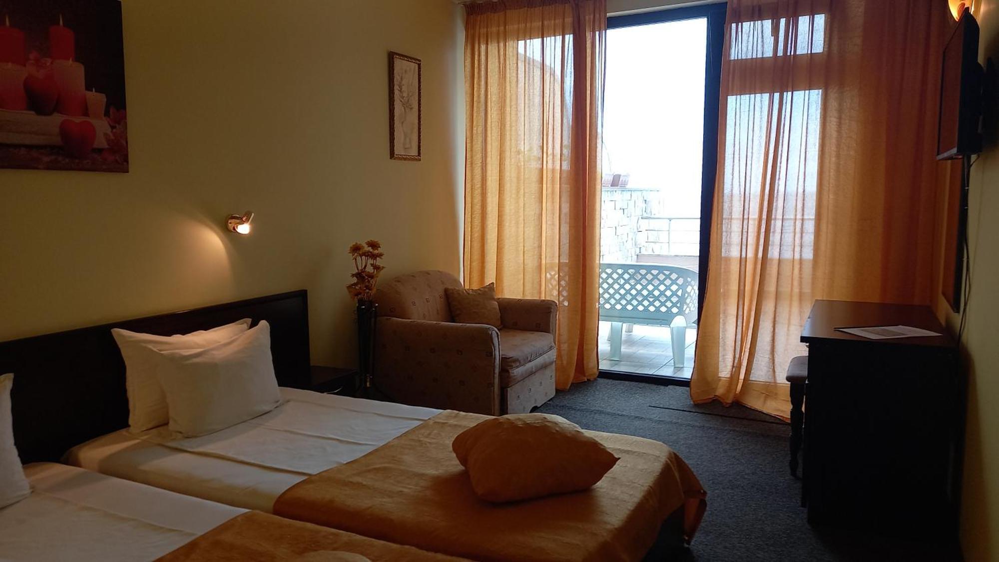 Hotel Blian Ράβντα Εξωτερικό φωτογραφία